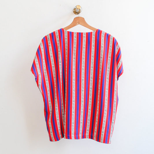 vintage blouse gestreept in blauw rood wit met knopen achterkant