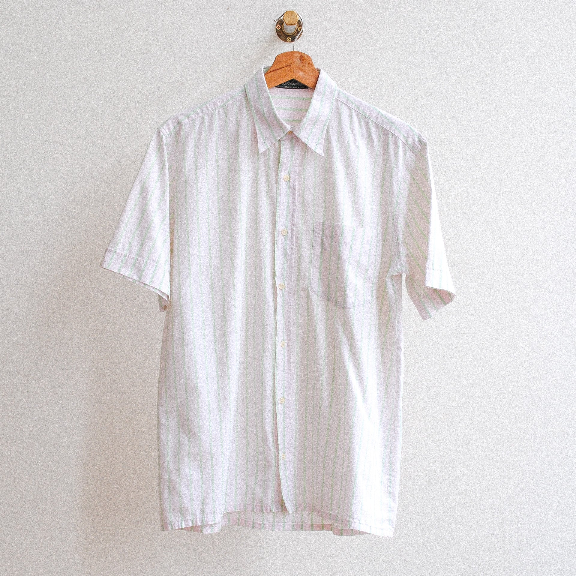 wit vintage overhemd met lichtgroene strepen