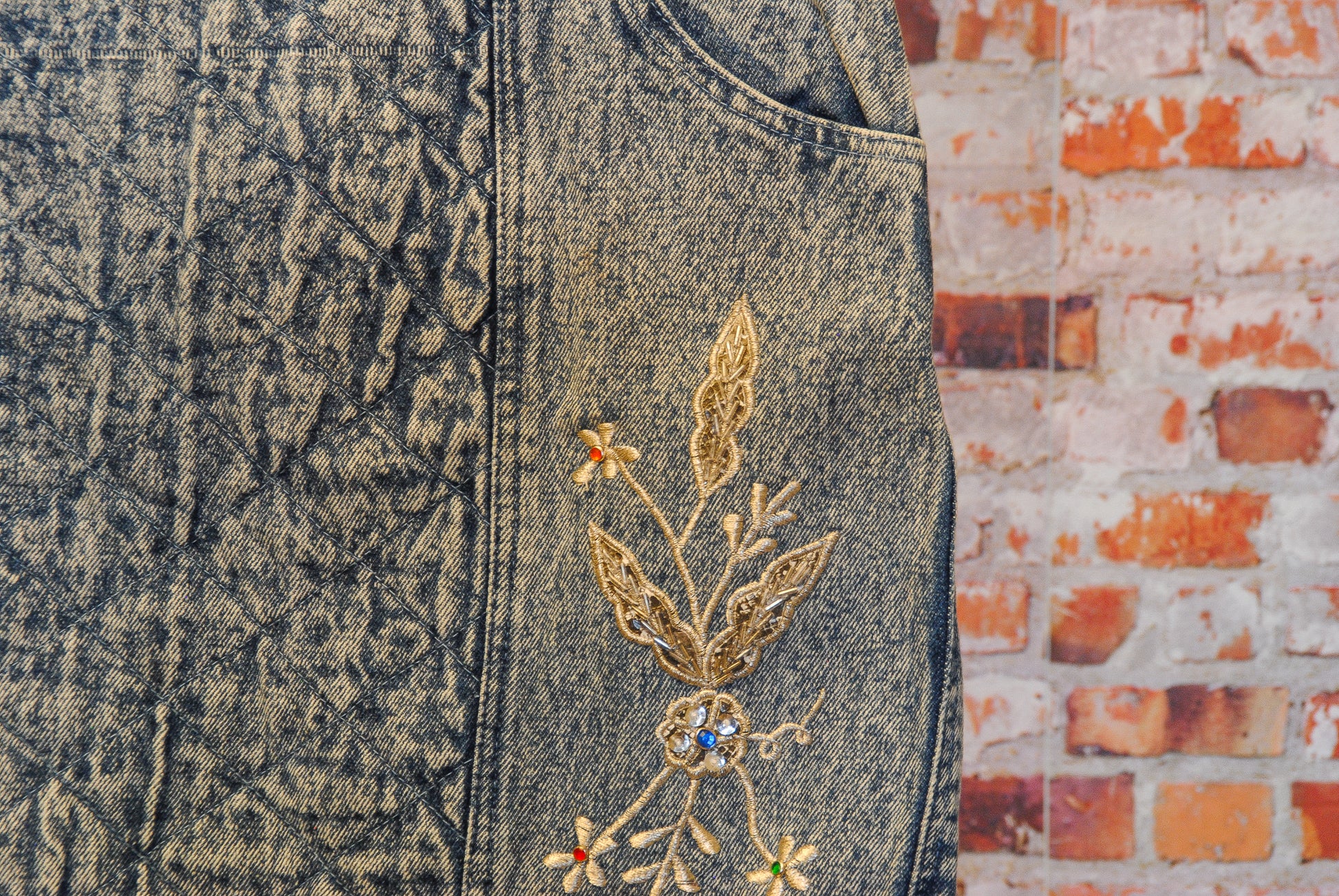 80s-of-90s-jeans-rok-met-zilver-borduursel-ingezoomd