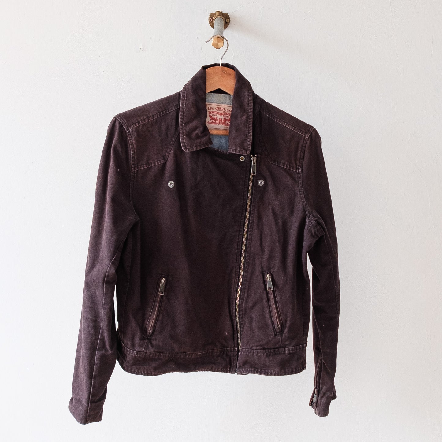 zwarte-levis-jeansjas-ritssluiting