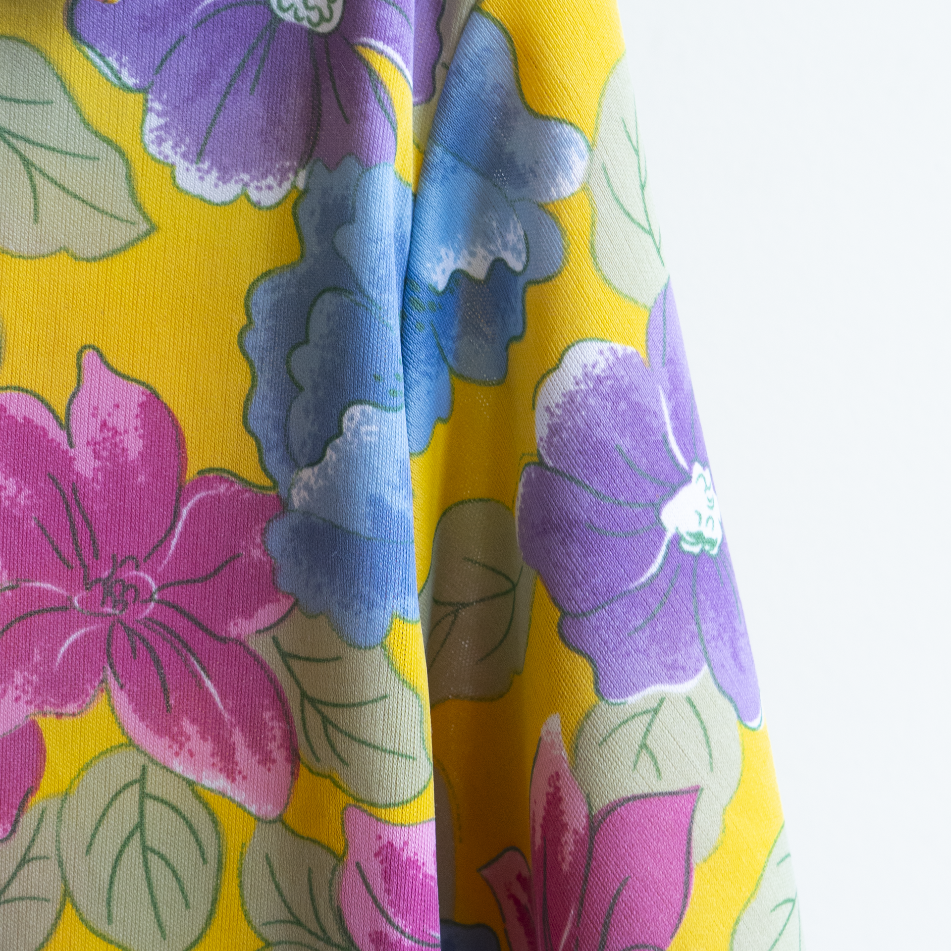 detail yellow vintage flower shirt 2